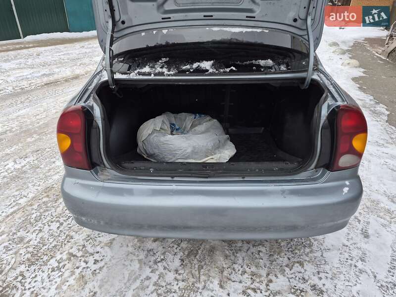 Седан Daewoo Lanos 2012 в Василькові