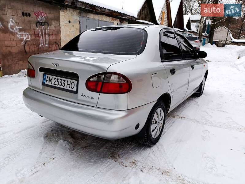 Седан Daewoo Lanos 2004 в Житомирі
