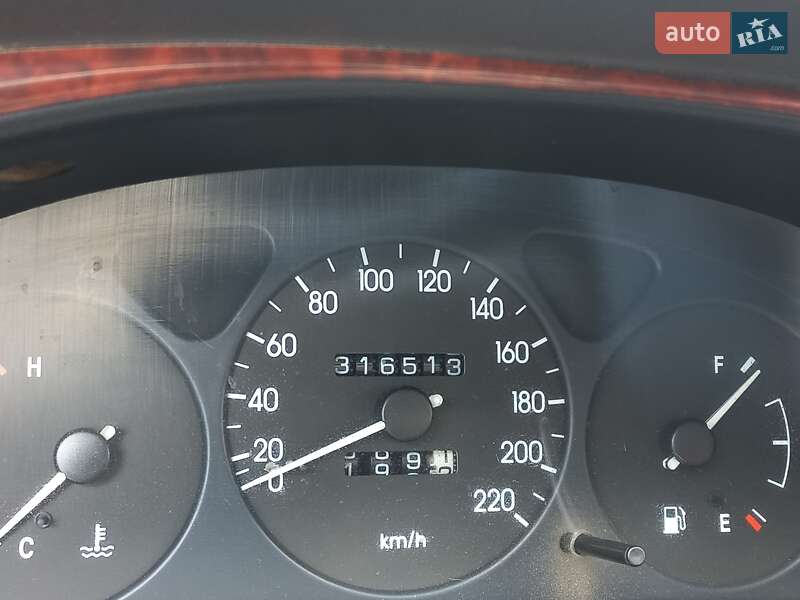 Седан Daewoo Lanos 2003 в Южном