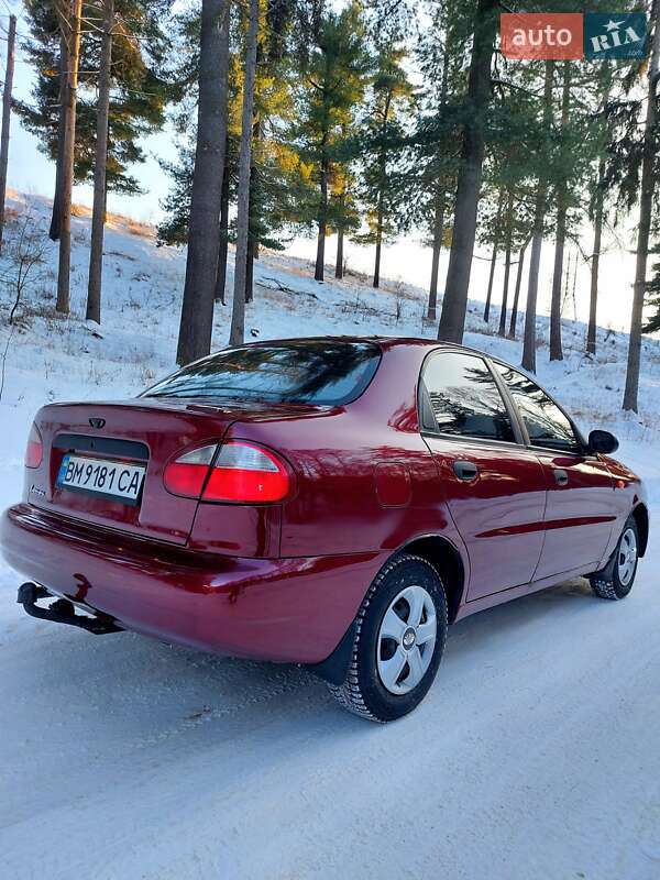 Седан Daewoo Lanos 2009 в Тростянці