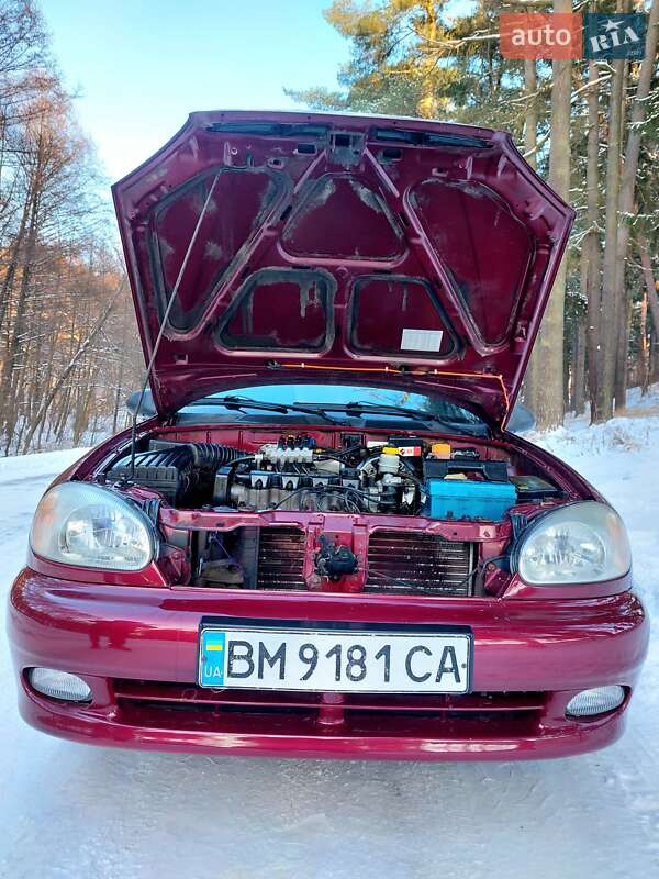 Седан Daewoo Lanos 2009 в Тростянці