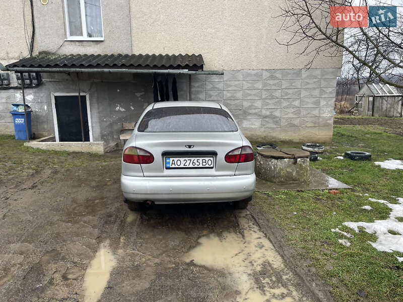 Седан Daewoo Lanos 2004 в Мукачево