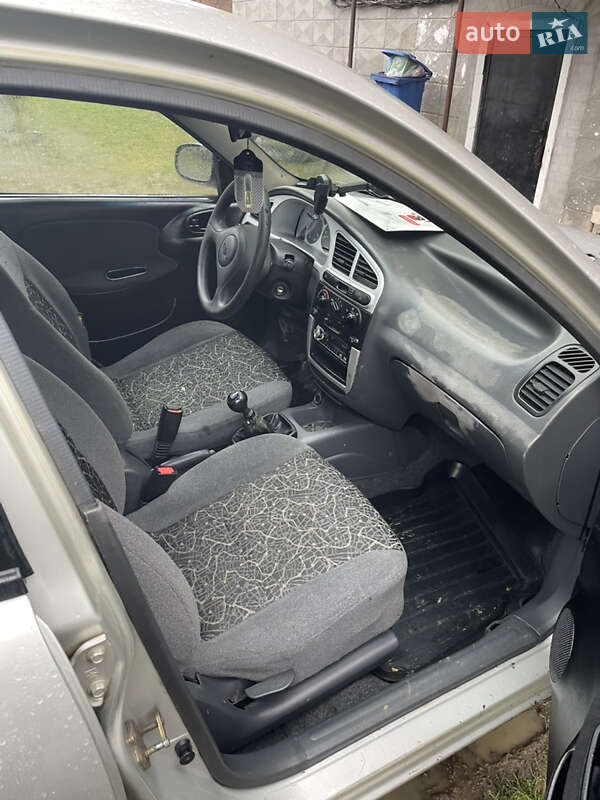 Седан Daewoo Lanos 2004 в Мукачево