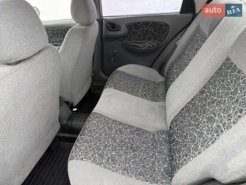 Седан Daewoo Lanos 2003 в Києві