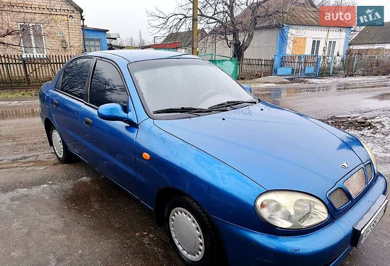 Седан Daewoo Lanos 1998 в Новониколаевке