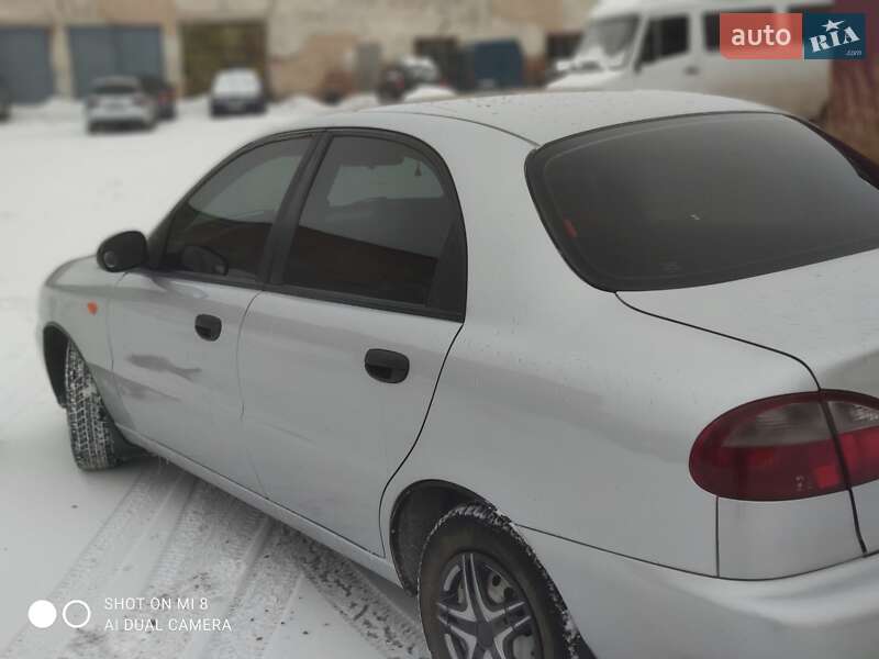 Седан Daewoo Lanos 2003 в Красилові