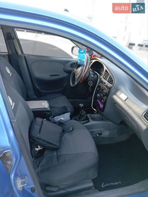 Седан Daewoo Lanos 2007 в Бурині