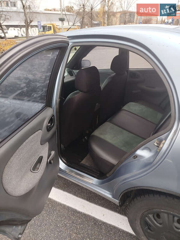 Седан Daewoo Lanos 2008 в Києві