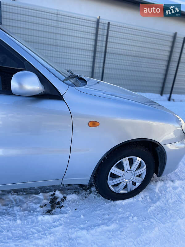 Седан Daewoo Lanos 2005 в Борисполі