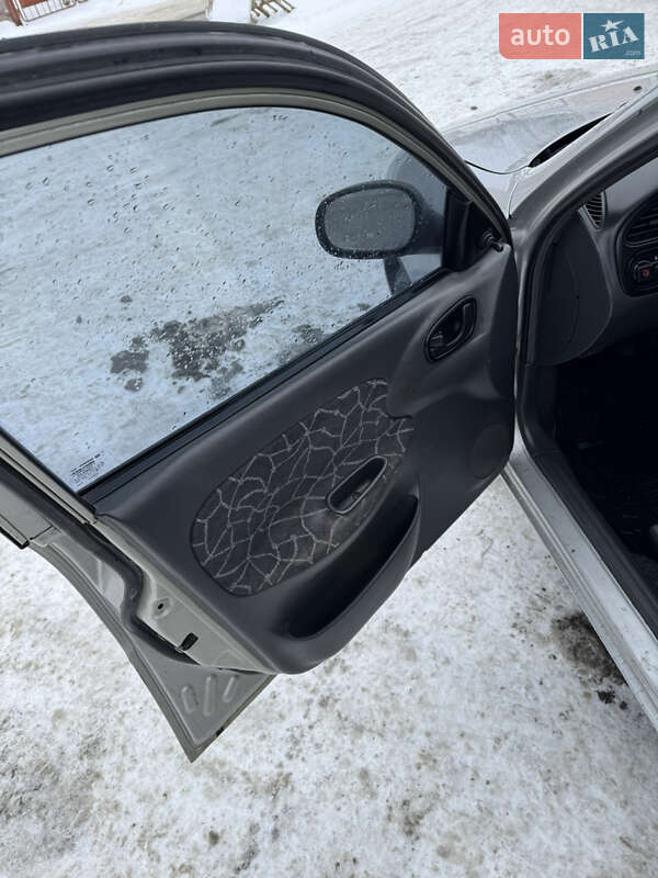 Седан Daewoo Lanos 2003 в Умані