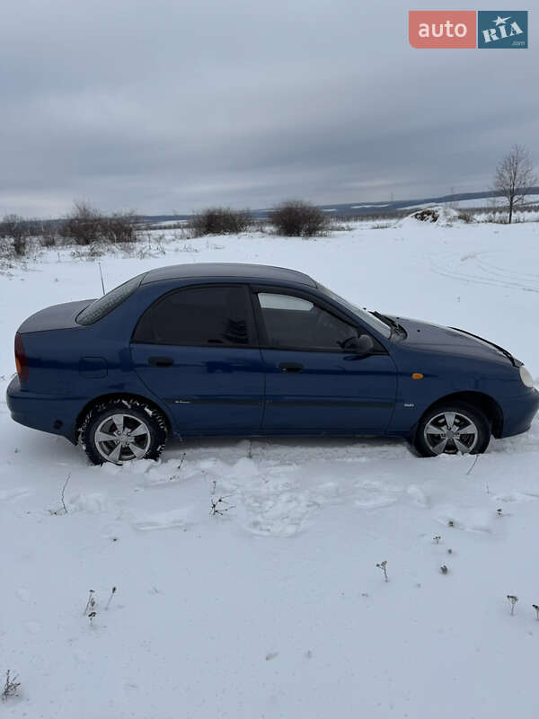 Седан Daewoo Lanos 2005 в Сокирянах