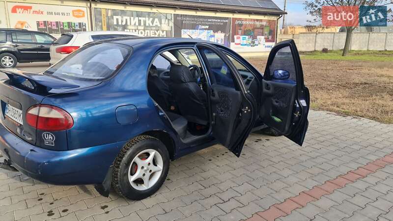 Седан Daewoo Lanos 2003 в Измаиле