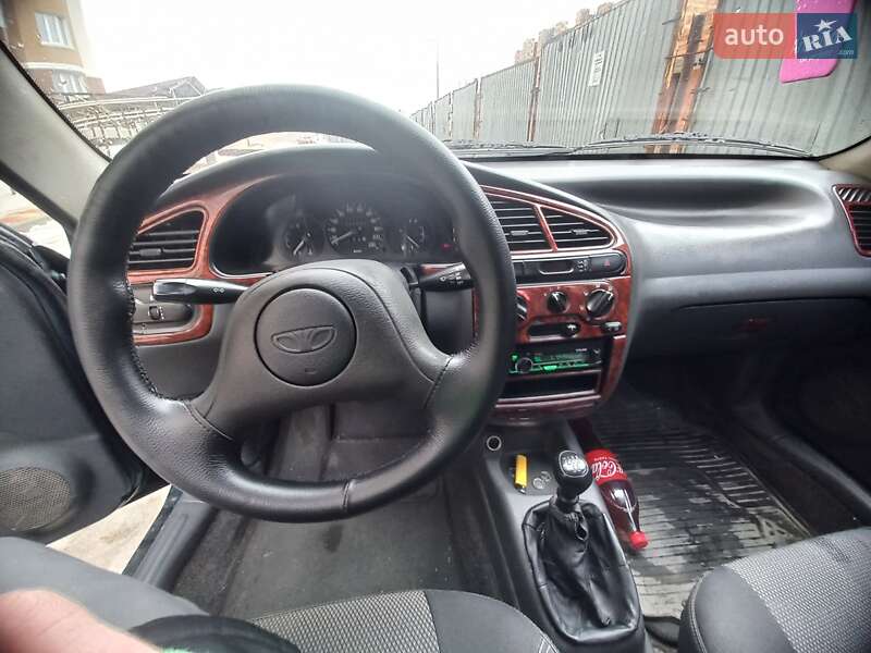 Седан Daewoo Lanos 2003 в Южном