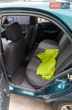 Седан Daewoo Lanos 2003 в Южном