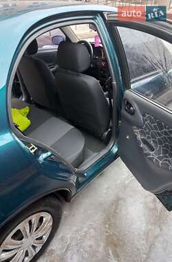 Седан Daewoo Lanos 2003 в Южном
