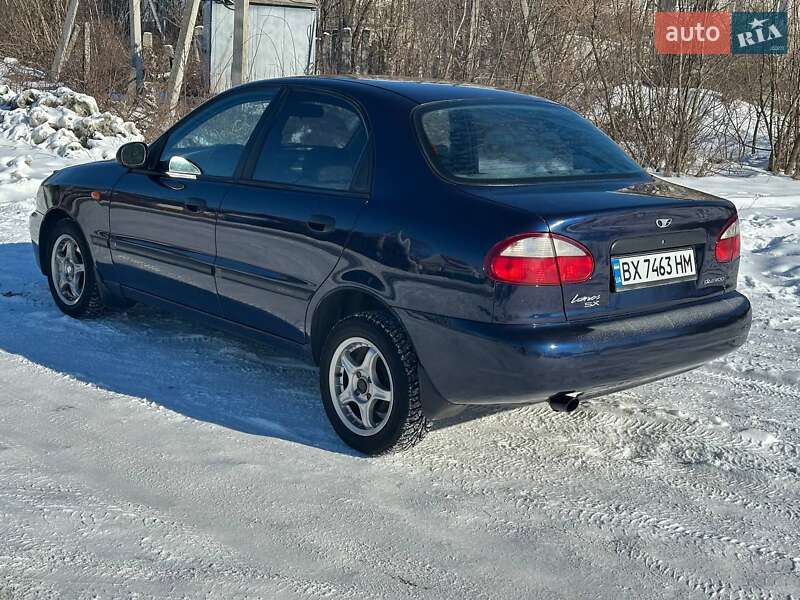 Седан Daewoo Lanos 2004 в Полонному
