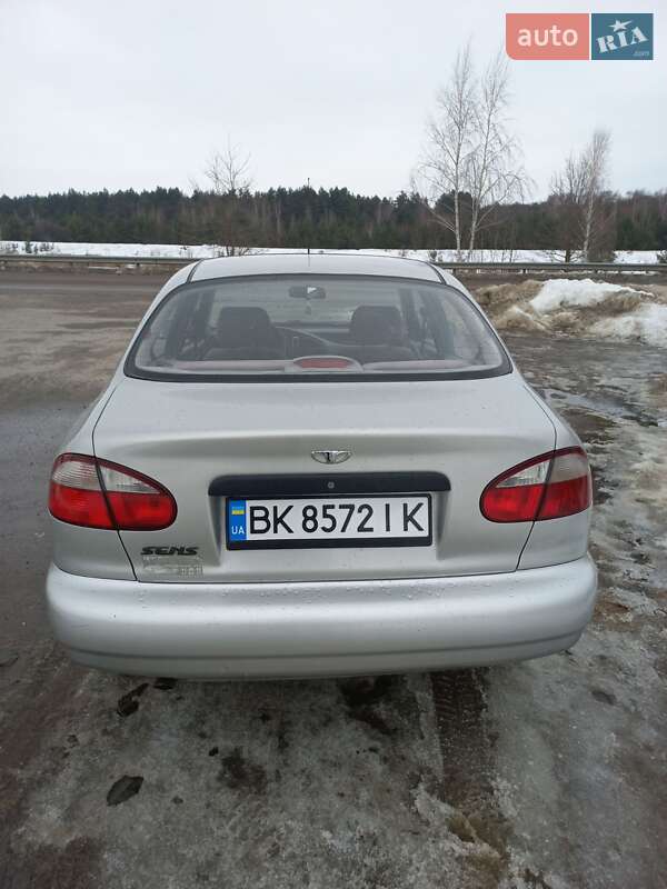 Седан Daewoo Lanos 2003 в Сарнах