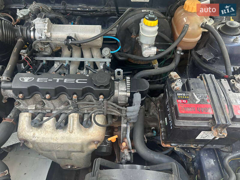 Седан Daewoo Lanos 2002 в Черкасах