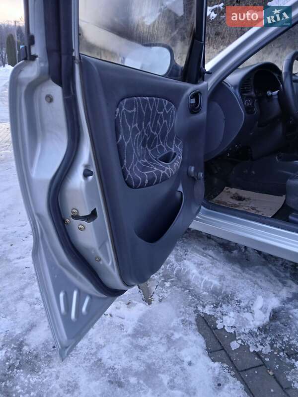 Седан Daewoo Lanos 2003 в Тернополе фото 15 Седан Daewoo Lanos 2003 в Тернополе