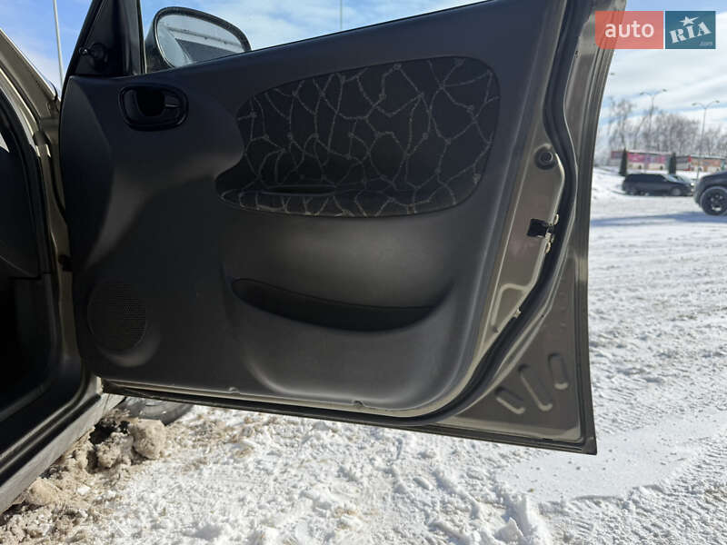 Седан Daewoo Lanos 2003 в Києві фото 17 Седан Daewoo Lanos 2003 в Києві