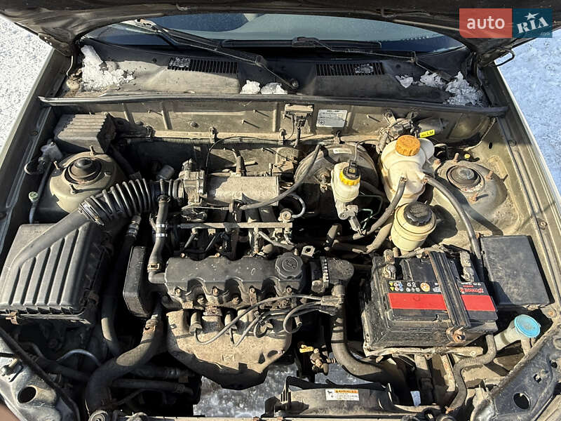 Седан Daewoo Lanos 2003 в Києві фото 18 Седан Daewoo Lanos 2003 в Києві