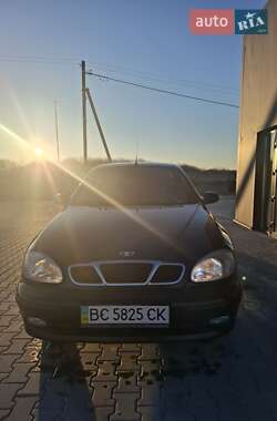 Седан Daewoo Lanos 2005 в Комарному