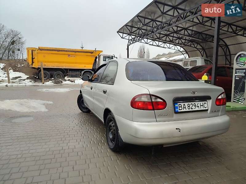Седан Daewoo Lanos 2004 в Кропивницькому