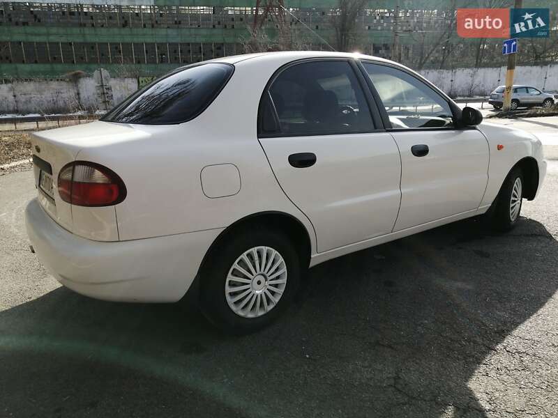 Седан Daewoo Lanos 2005 в Дніпрі