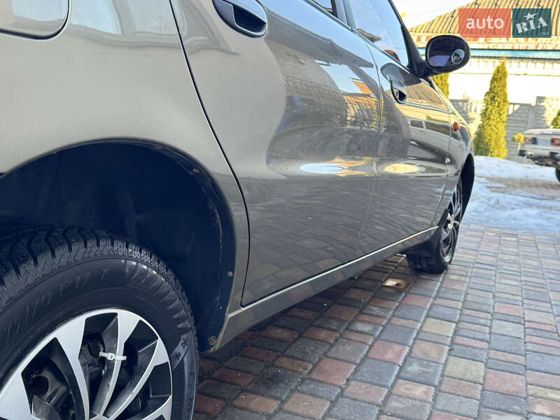 Седан Daewoo Lanos 2005 в Черкассах