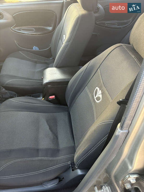 Седан Daewoo Lanos 2003 в Харькове