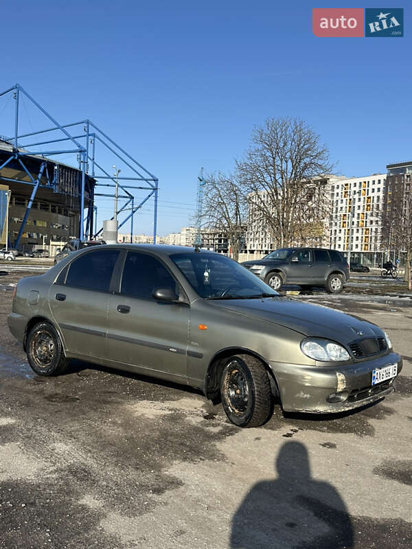 Седан Daewoo Lanos 2002 в Харькове