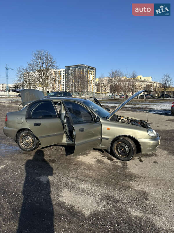 Седан Daewoo Lanos 2002 в Харькове