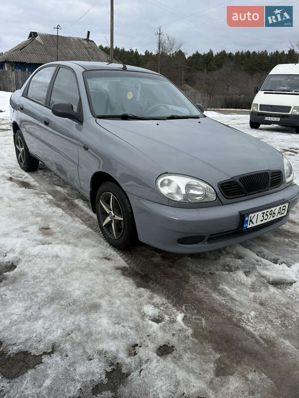 Седан Daewoo Lanos 2007 в Десне