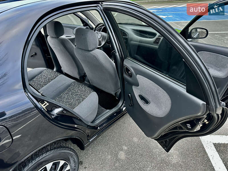 Седан Daewoo Lanos 2006 в Києві