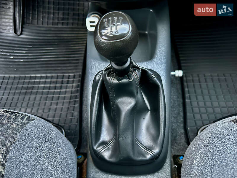 Седан Daewoo Lanos 2006 в Києві