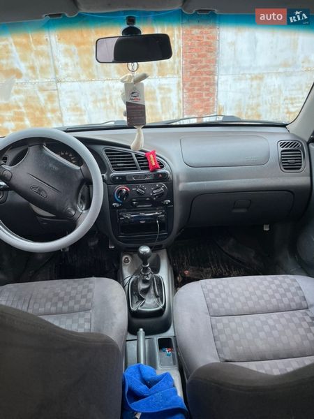 Седан Daewoo Lanos 2008 в Смілі