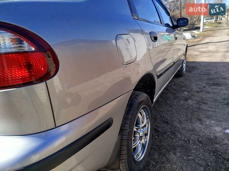 Седан Daewoo Lanos 2005 в Черкасах