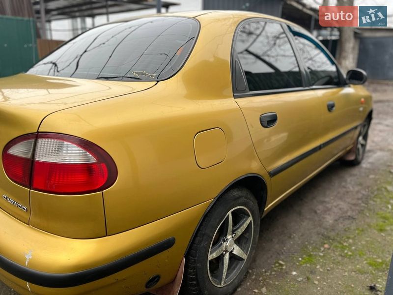Седан Daewoo Lanos 2002 в Братском