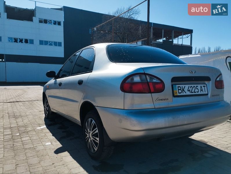 Седан Daewoo Lanos 2002 в Херсоні