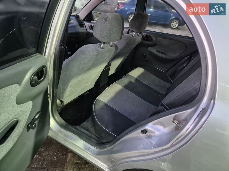 Седан Daewoo Lanos 2006 в Дніпрі