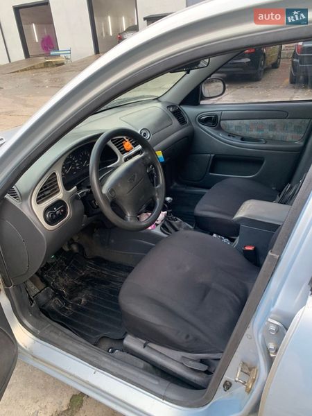 Седан Daewoo Lanos 2005 в Вараше