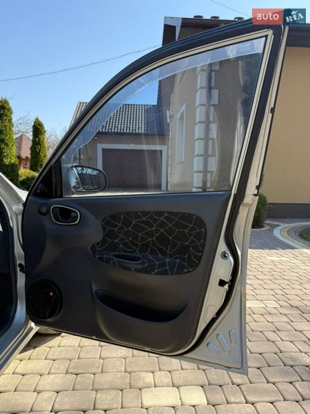 Седан Daewoo Lanos 2004 в Косове