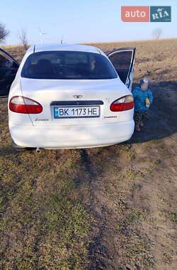 Седан Daewoo Lanos 2003 в Почаеве