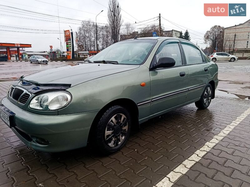 Седан Daewoo Lanos 2010 в Житомире
