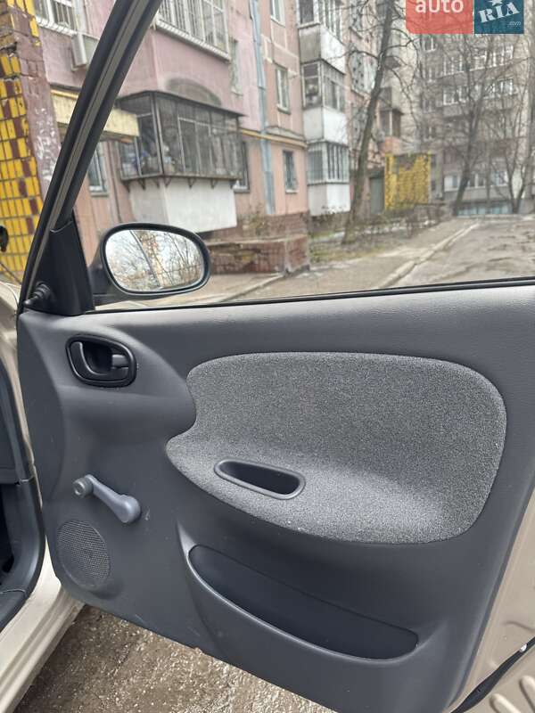 Седан Daewoo Lanos 2008 в Днепре