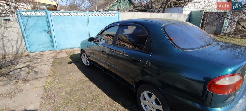 Седан Daewoo Lanos 2004 в Краснограде