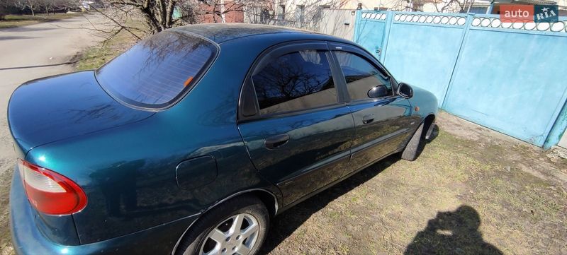 Седан Daewoo Lanos 2004 в Краснограде