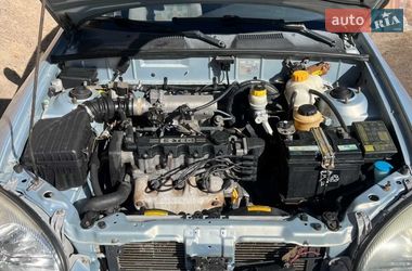 Седан Daewoo Lanos 2005 в Днепре