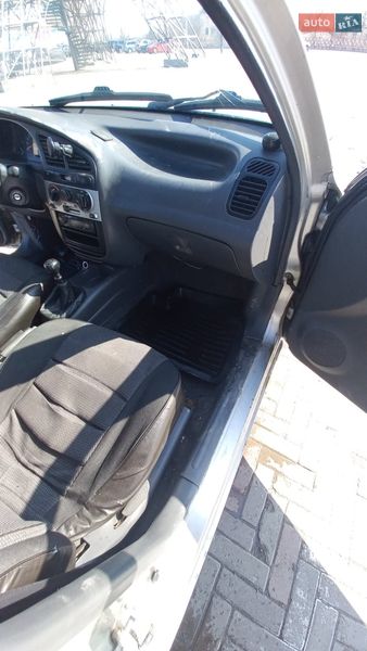 Седан Daewoo Lanos 2003 в Харькове