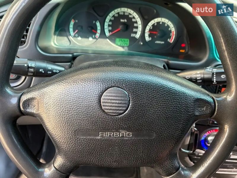 Седан Daewoo Lanos 2004 в Киеве